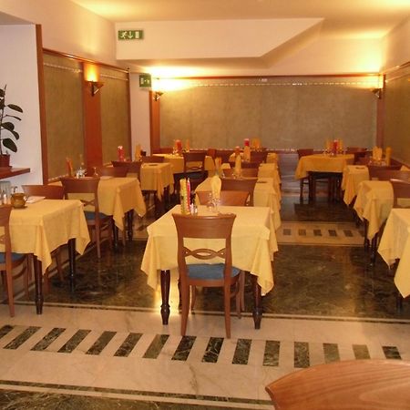 Hotel Centrale San Pellegrino Terme Exteriör bild