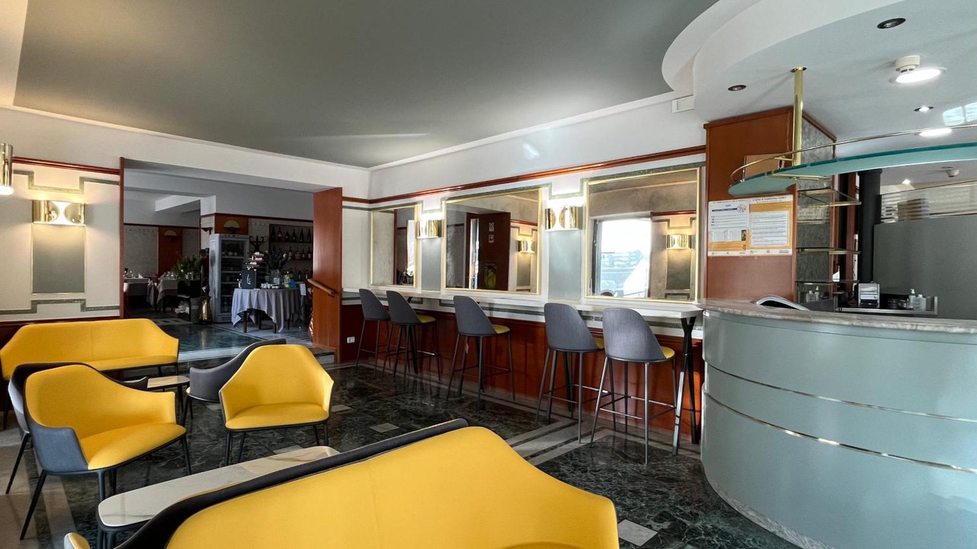 Hotel Centrale San Pellegrino Terme Exteriör bild